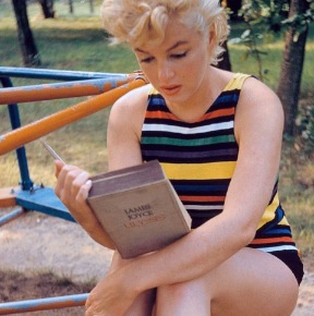 marilyn-reads-joyce-e1352357312199